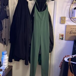 Vada winter back beat co unitard nwt